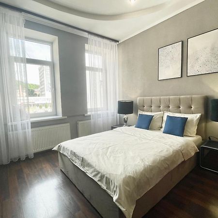 Куліша 41, Помешкання В Центрі Біля Тц Форум Apartment Лвив Екстериор снимка